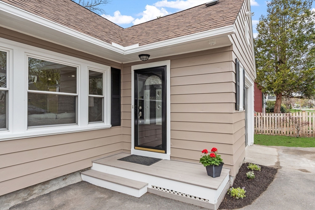 287 Waverly Road North Andover, MA 01845 - Photo 35 of 40 Gallery Image 35