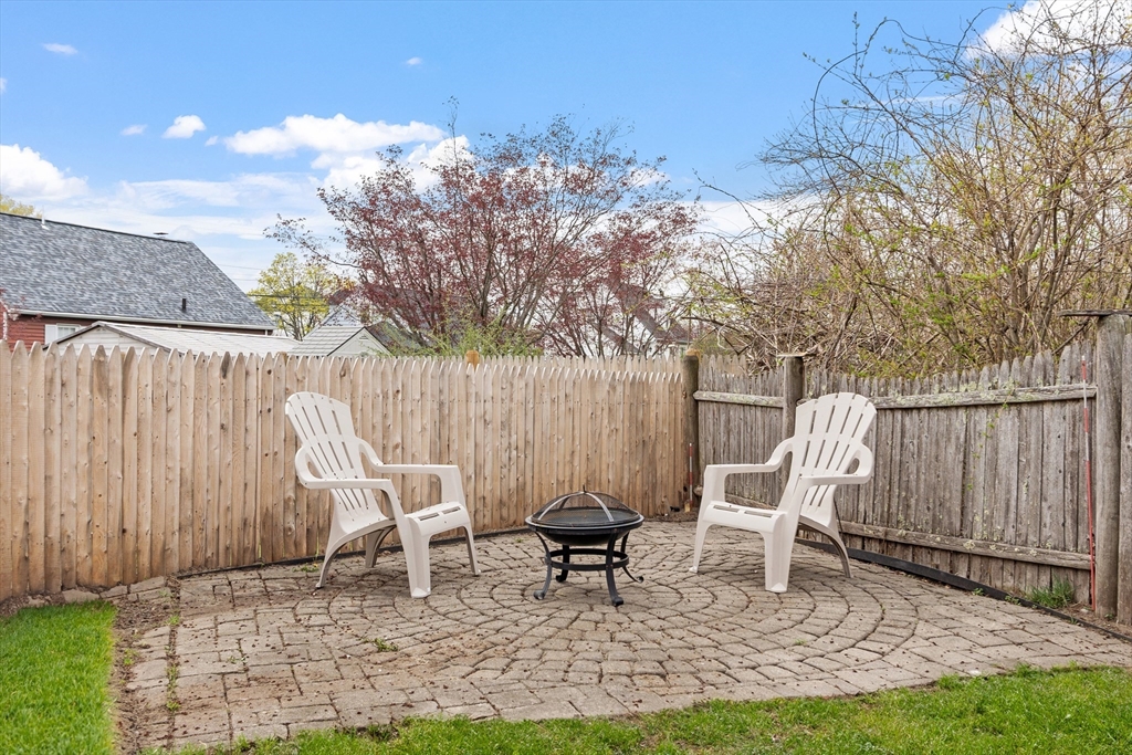 287 Waverly Road North Andover, MA 01845 - Photo 38 of 40 Gallery Image 38