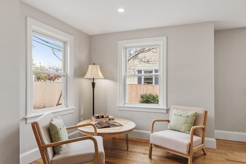 287 Waverly Road North Andover, MA 01845 - Photo 4 of 40 Gallery Image 4