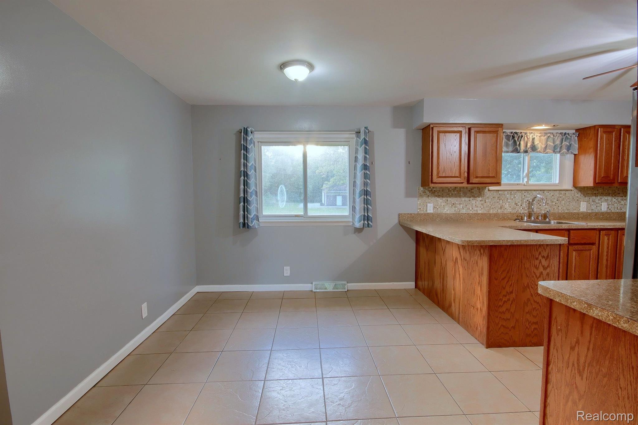 7900 Hannan Road Wayne, MI 48184 - Photo 10 of 38 Gallery Image 10