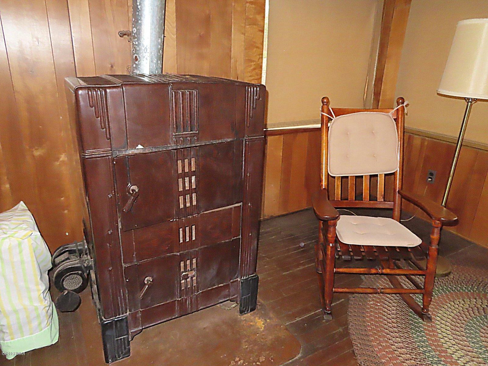 394 North Shore Road Greentown, PA 18426 - Photo 8 of 37