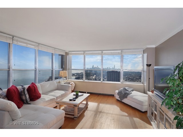 655 West Irving Park Road, Unit 5501 Chicago, IL 60613 - Photo 2 of 13