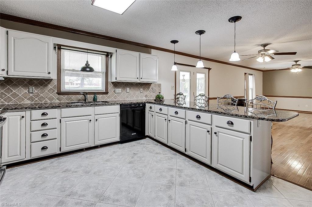 4701 Liberty Road Greensboro, NC 27406 - Photo 17 of 49