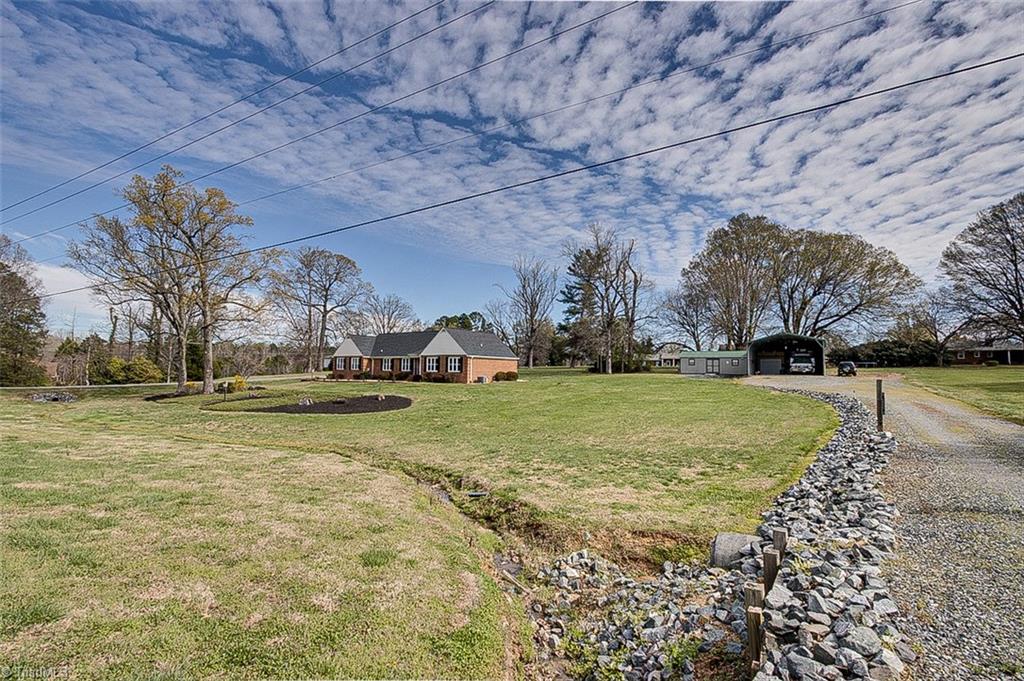 4701 Liberty Road Greensboro, NC 27406 - Photo 7 of 49