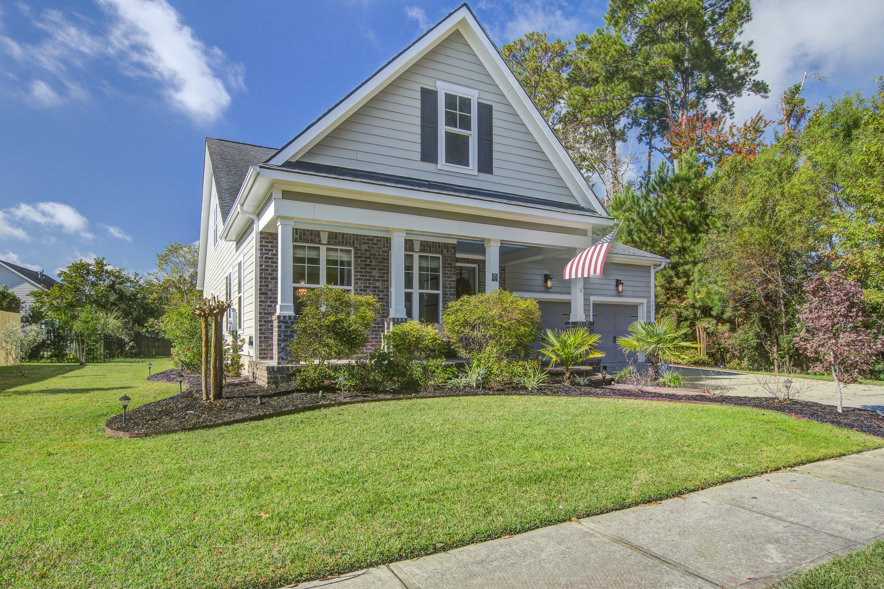 303 Kilarney Road Summerville, SC 29483 - Photo 48 of 54 303 (2)
