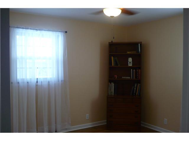 4915 Guion Road Indianapolis, IN 46254 - Photo 9 of 15 Gallery Image 9