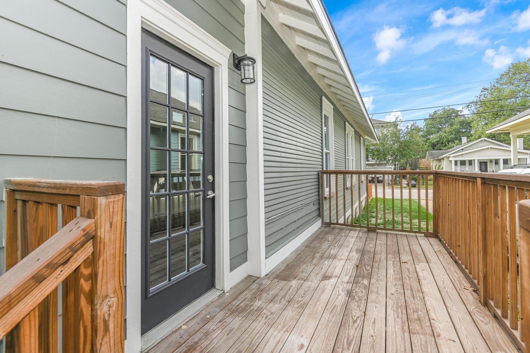 2902 Houston Avenue Houston, TX 77009 - Photo 11 of 42 a view of a wooden deck