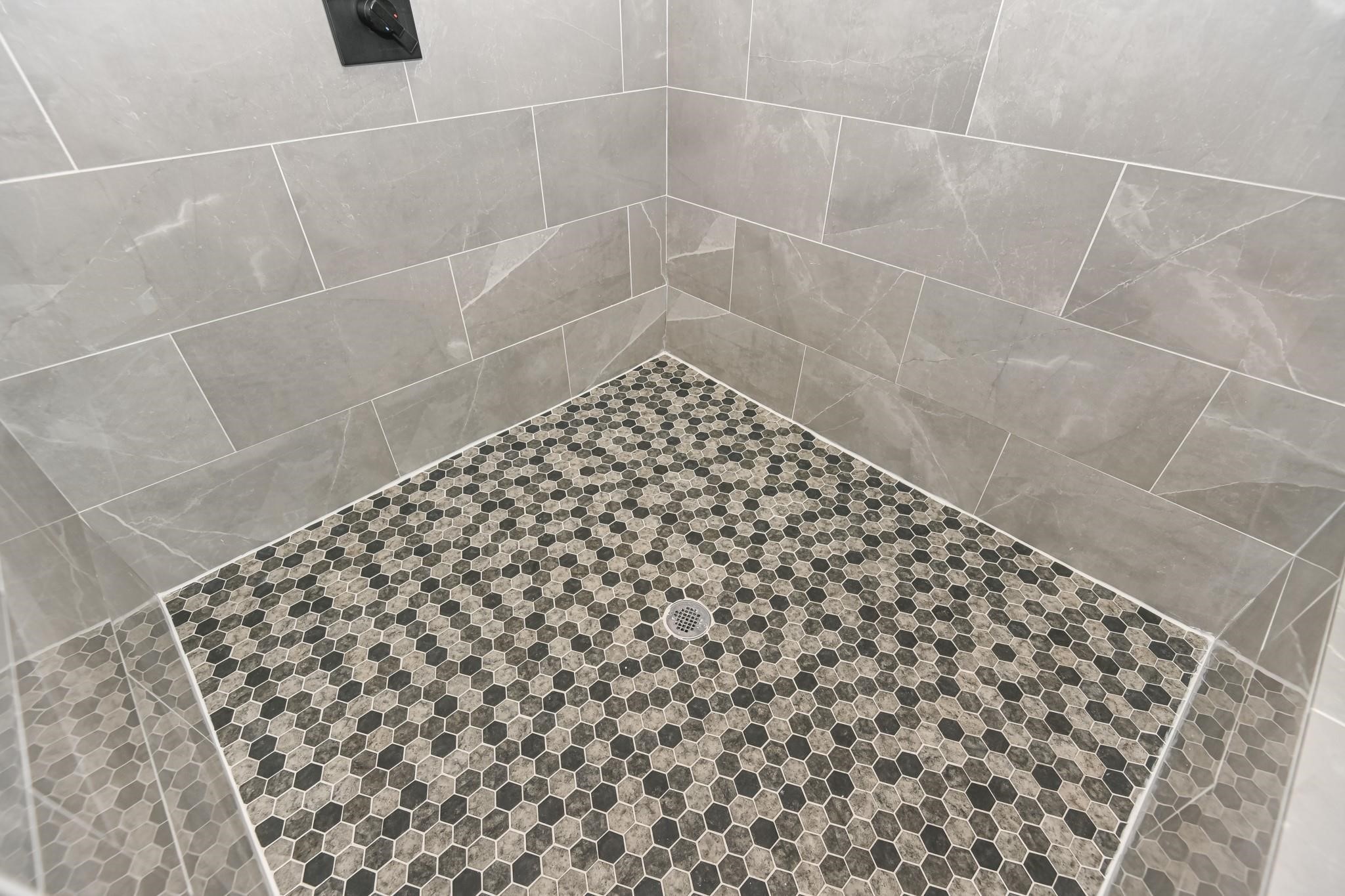 2902 Houston Avenue Houston, TX 77009 - Photo 31 of 42 a bathroom with a shower