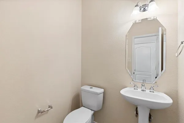 $2,750 | 8516 Ontario Drive, McKinney, TX 75072