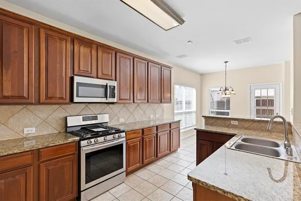 $2,750 | 8516 Ontario Drive, McKinney, TX 75072