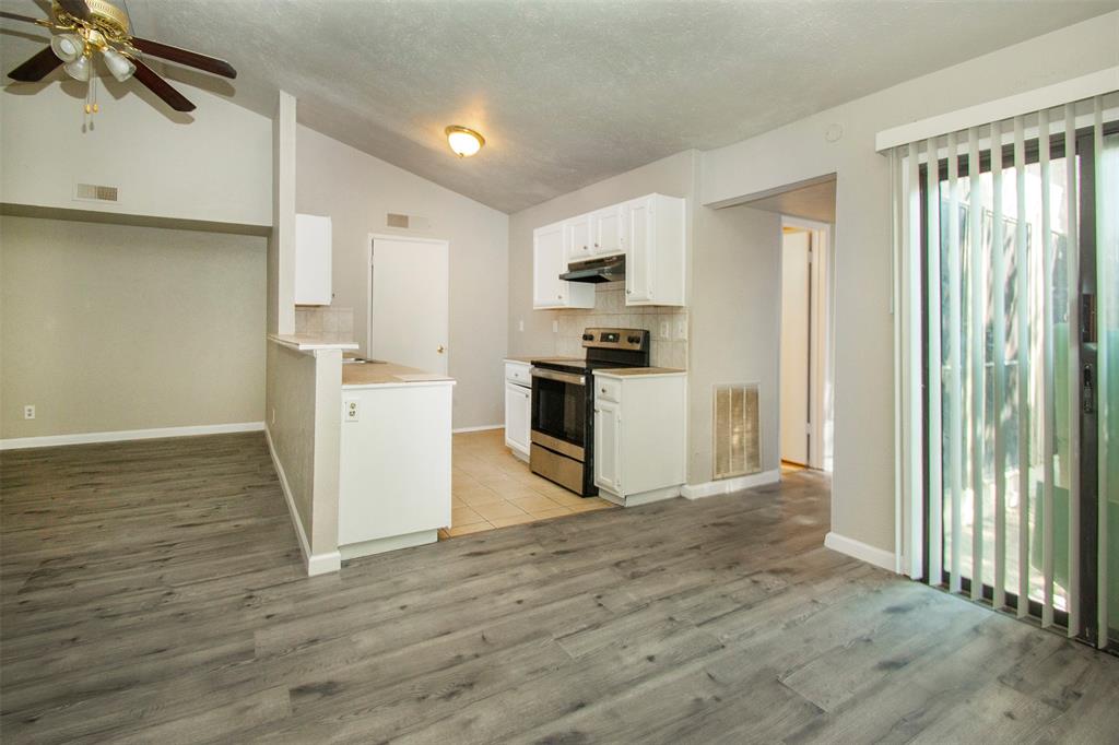 7062 Pineberry Road Dallas, TX 75249 - Photo 2 of 14 Gallery Image 2