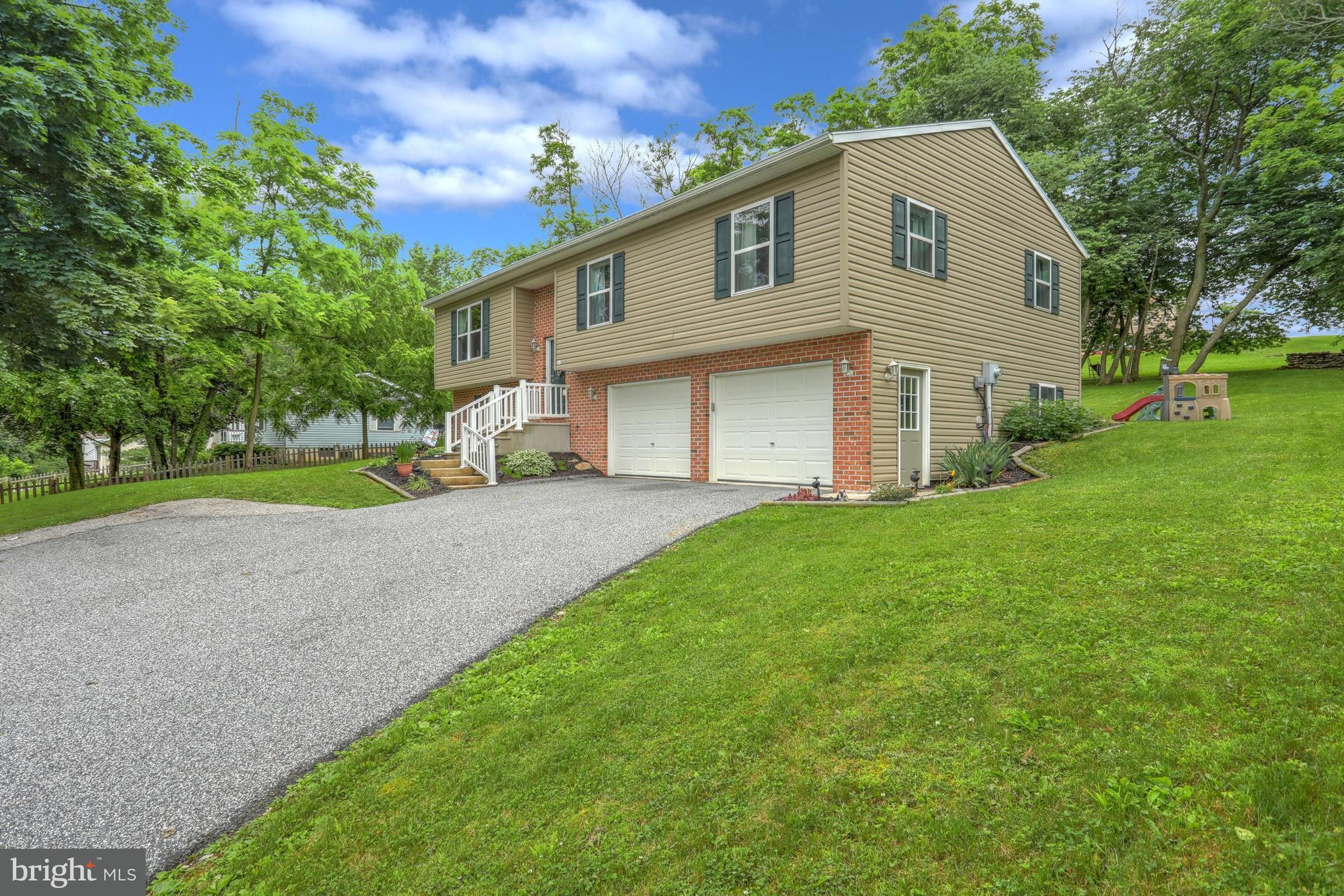 9147 East Springfield Road Seven Valleys, PA 17360 - Photo 2 of 28