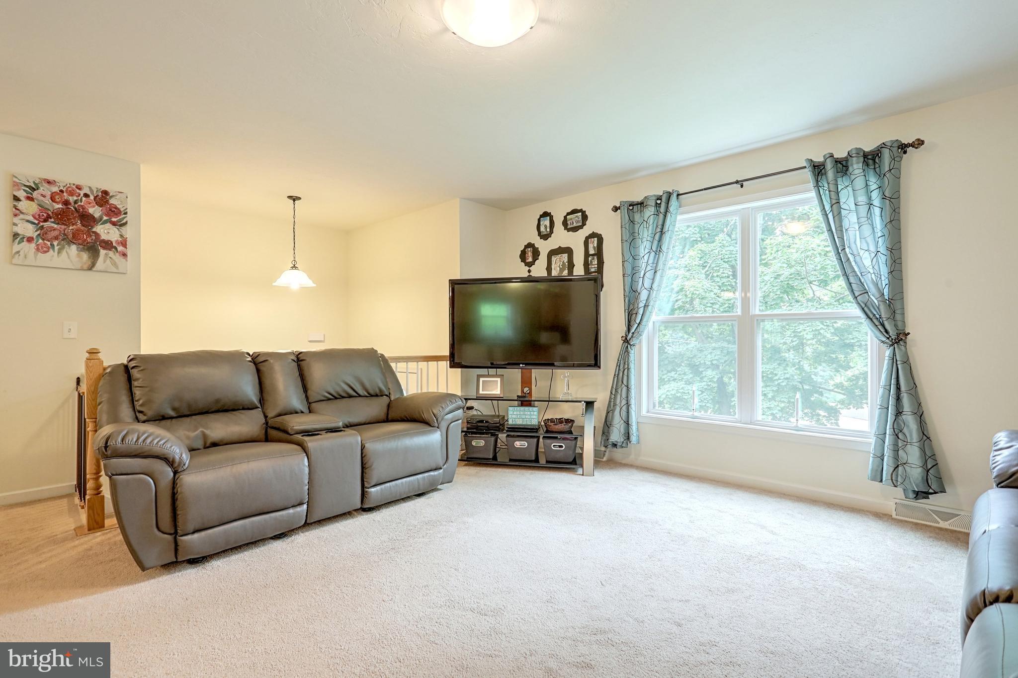 9147 East Springfield Road Seven Valleys, PA 17360 - Photo 11 of 28