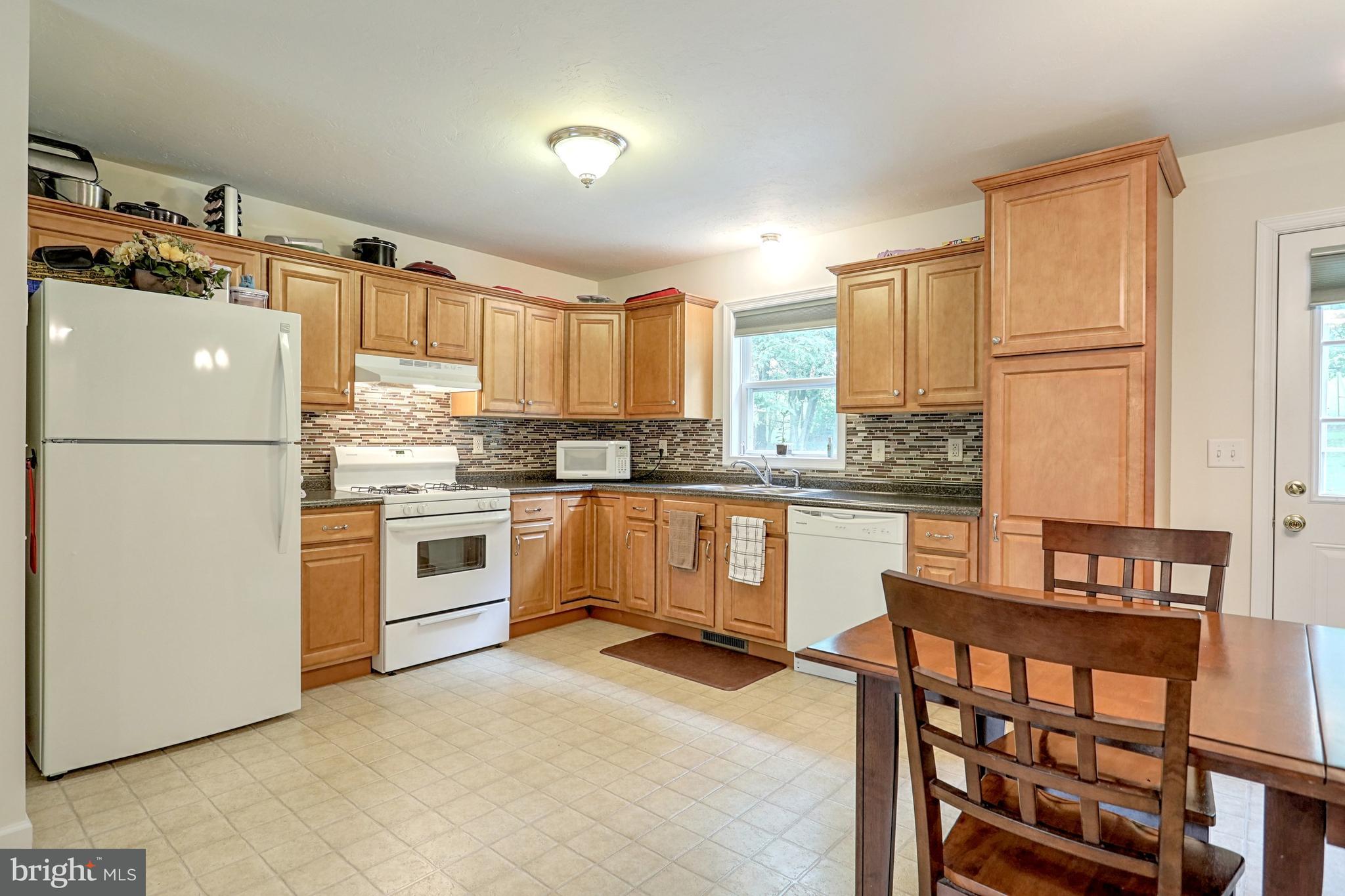 9147 East Springfield Road Seven Valleys, PA 17360 - Photo 12 of 28