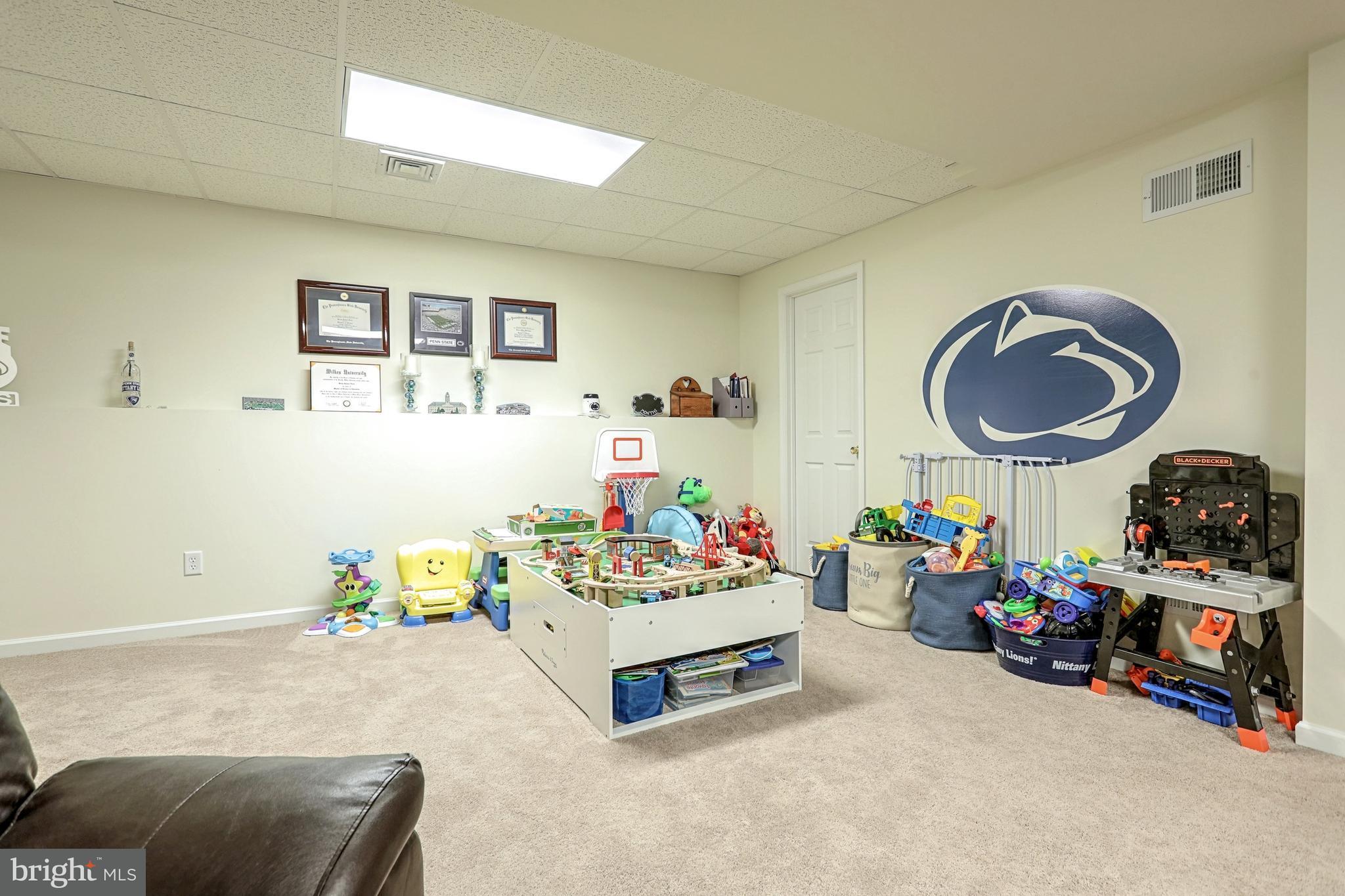 9147 East Springfield Road Seven Valleys, PA 17360 - Photo 26 of 28