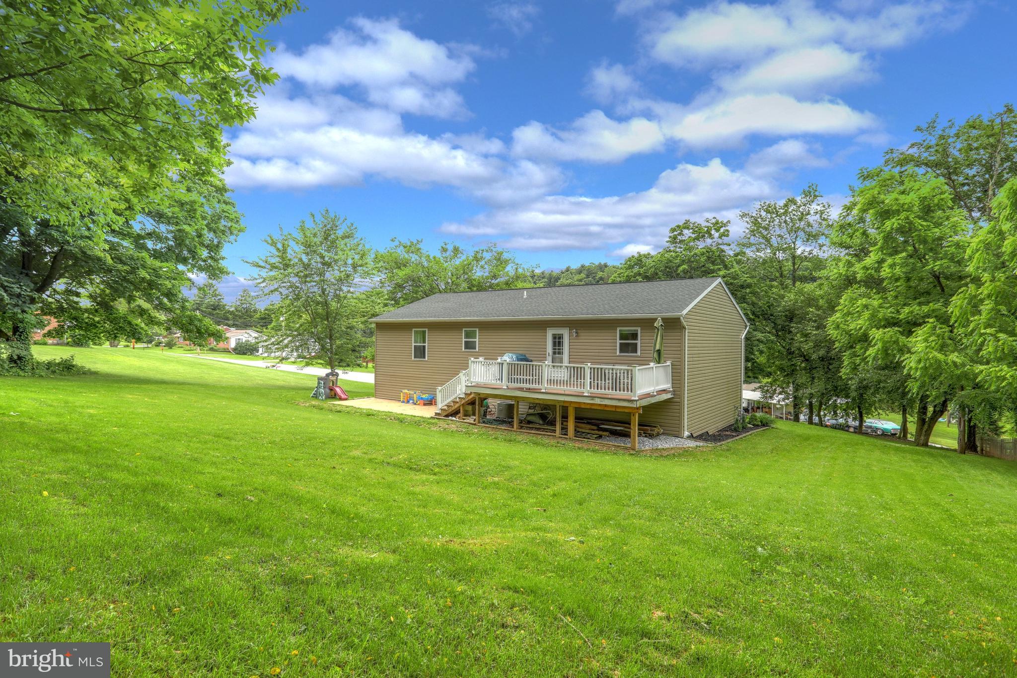 9147 East Springfield Road Seven Valleys, PA 17360 - Photo 6 of 28