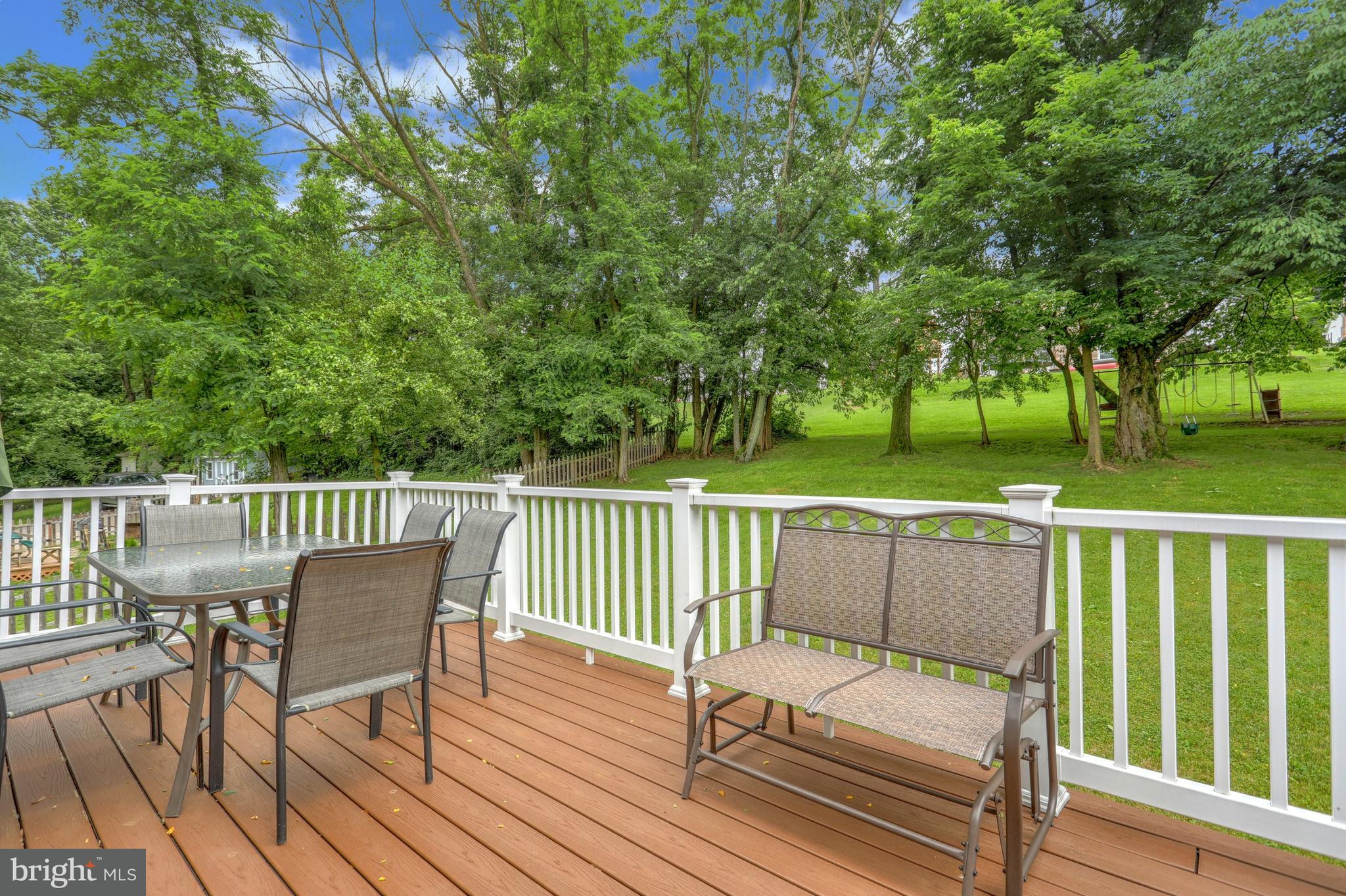 9147 East Springfield Road Seven Valleys, PA 17360 - Photo 9 of 28