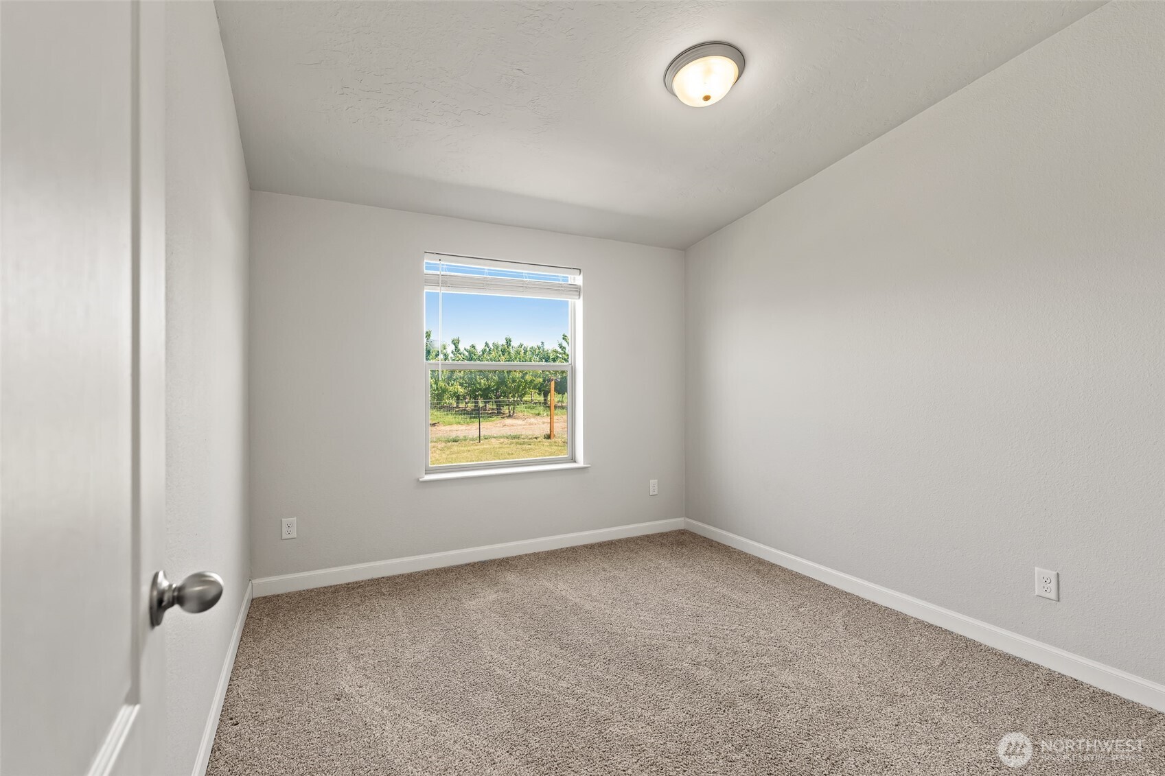 1351 Nass Road Granger, WA 98932 - Photo 26 of 35