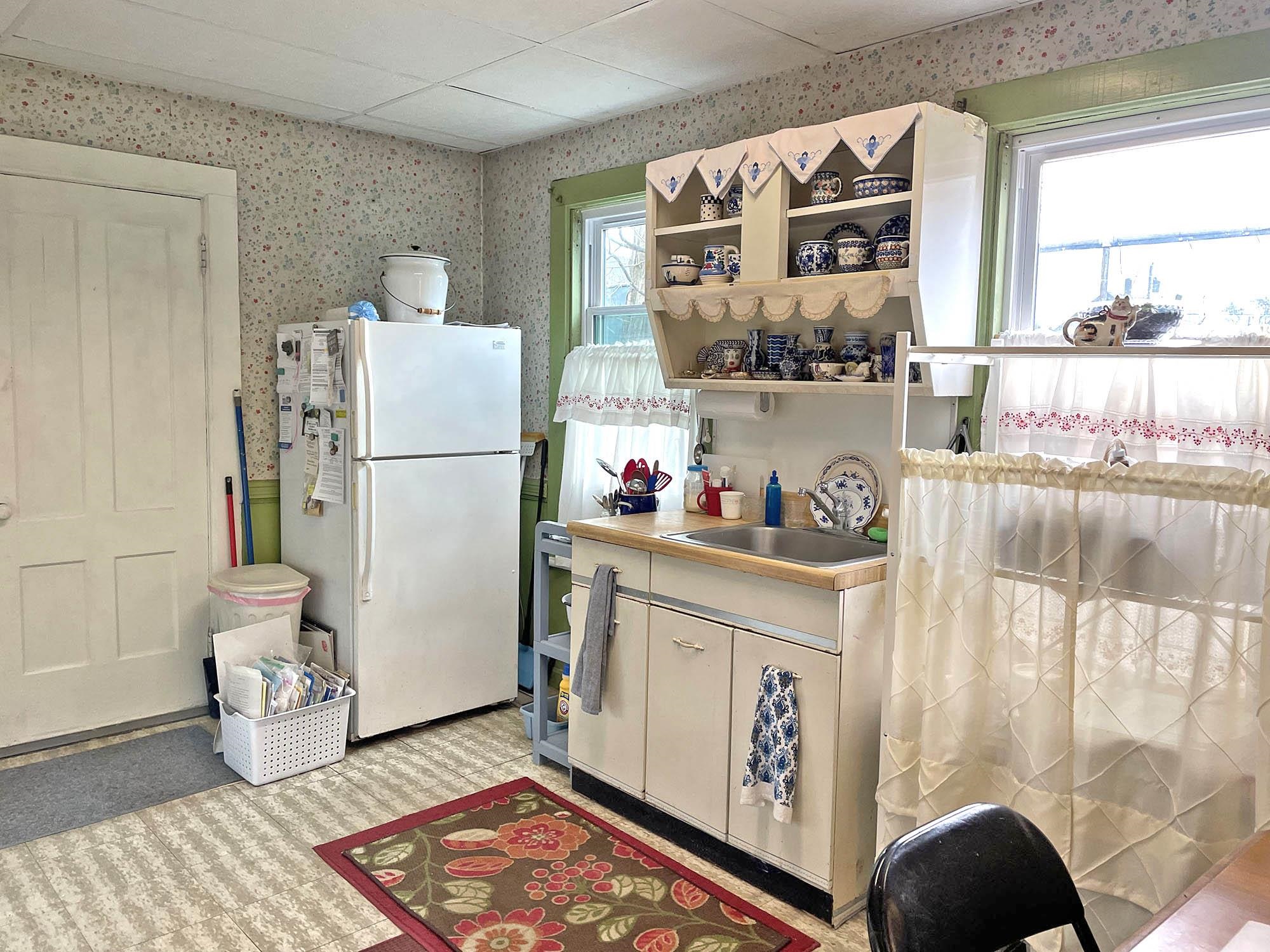 23 Laurel Avenue Rockingham, VT 05101 - Photo 7 of 14