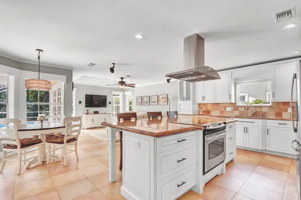 $1,050,000 | 18780 Misty Lake Drive, Jupiter, FL 33458