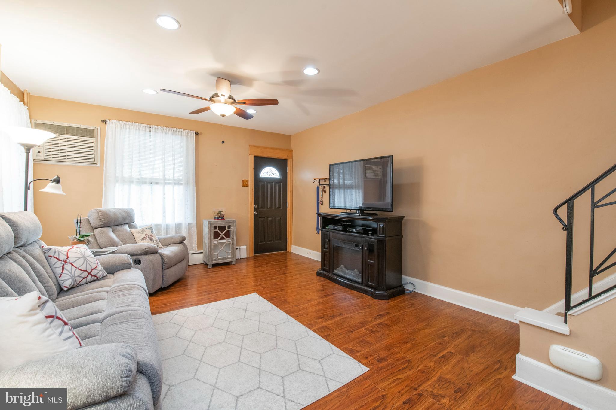 6741 Martins Mill Road Philadelphia, PA 19111 - Photo 4 of 28 Gallery Image 4