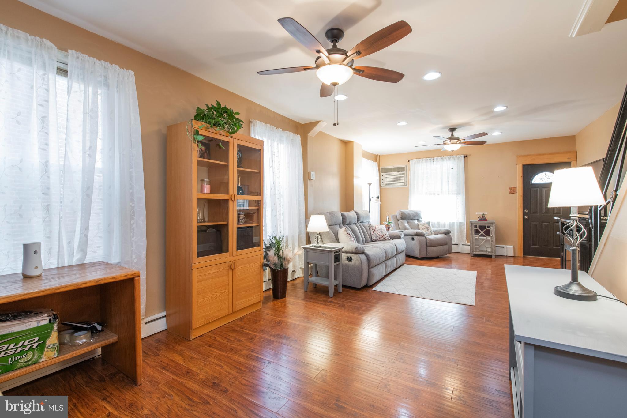 6741 Martins Mill Road Philadelphia, PA 19111 - Photo 8 of 28 Gallery Image 8