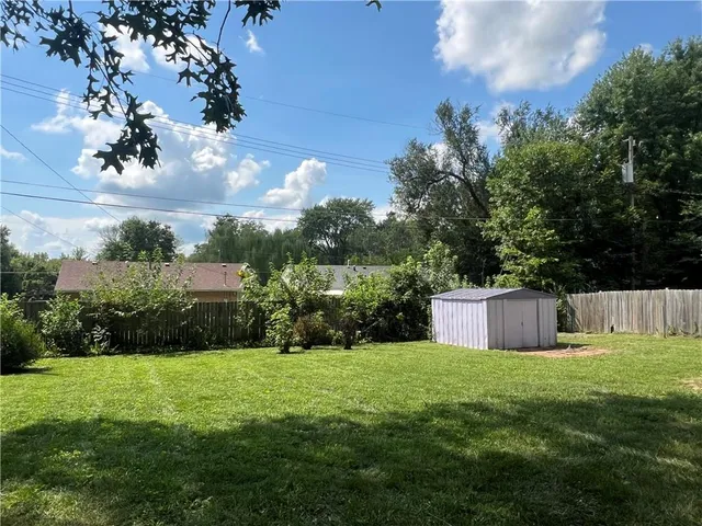 $235,000 | 1208 South Murray Avenue, Sedalia, MO 65301