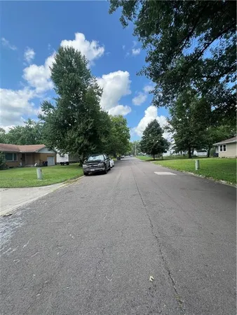 $222,500 | 1208 South Murray Avenue, Sedalia, MO 65301