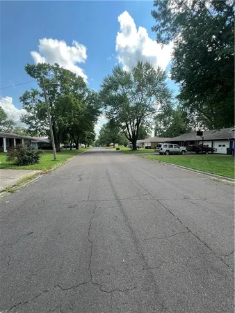 $222,500 | 1208 South Murray Avenue, Sedalia, MO 65301