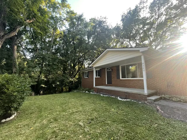 $379,000 | 8343 Atlas Drive, Brighton, MI 48116