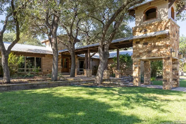 $9,250,000 | 211 Bear Creek Road, Ingram, TX 78025