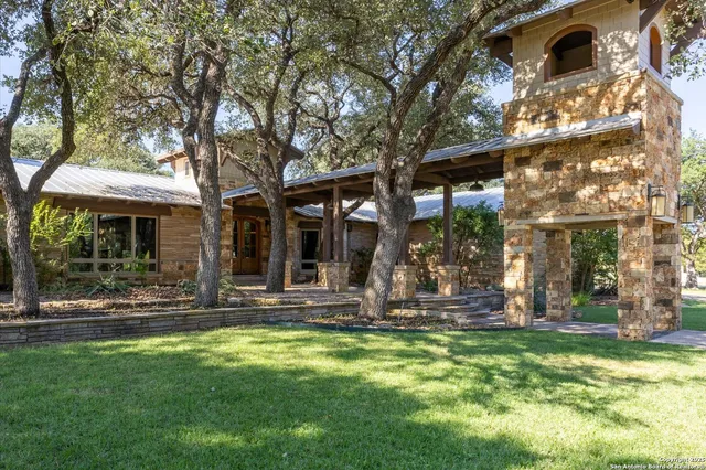 $9,250,000 | 211 Bear Creek Road, Ingram, TX 78025