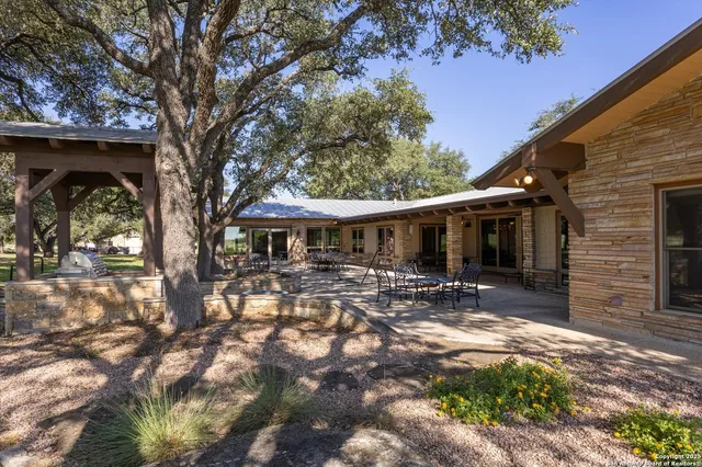 $9,250,000 | 211 Bear Creek Road, Ingram, TX 78025