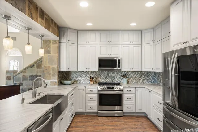 $9,250,000 | 211 Bear Creek Road, Ingram, TX 78025