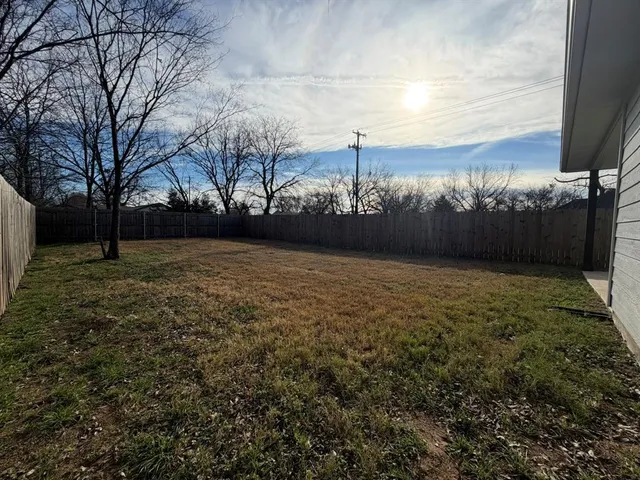 $1,650 | 405 North Andrews Avenue, Sherman, TX 75090