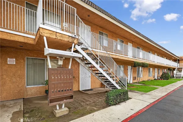 $1,800 | 16205 Cornuta Avenue, Unit 5, Bellflower, CA 90706