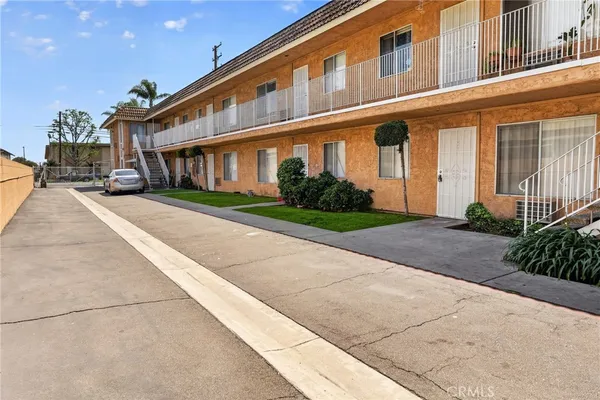 $1,800 | 16205 Cornuta Avenue, Unit 5, Bellflower, CA 90706