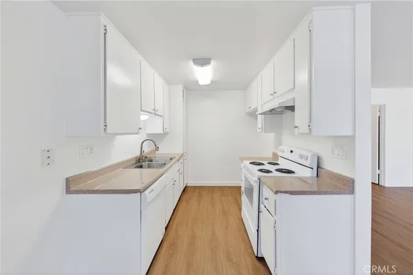 $1,800 | 16205 Cornuta Avenue, Unit 5, Bellflower, CA 90706