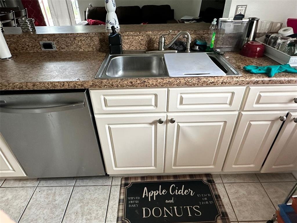 242 Durango Loop Street Davenport, FL 33897 - Photo 8 of 30 a close view of sink