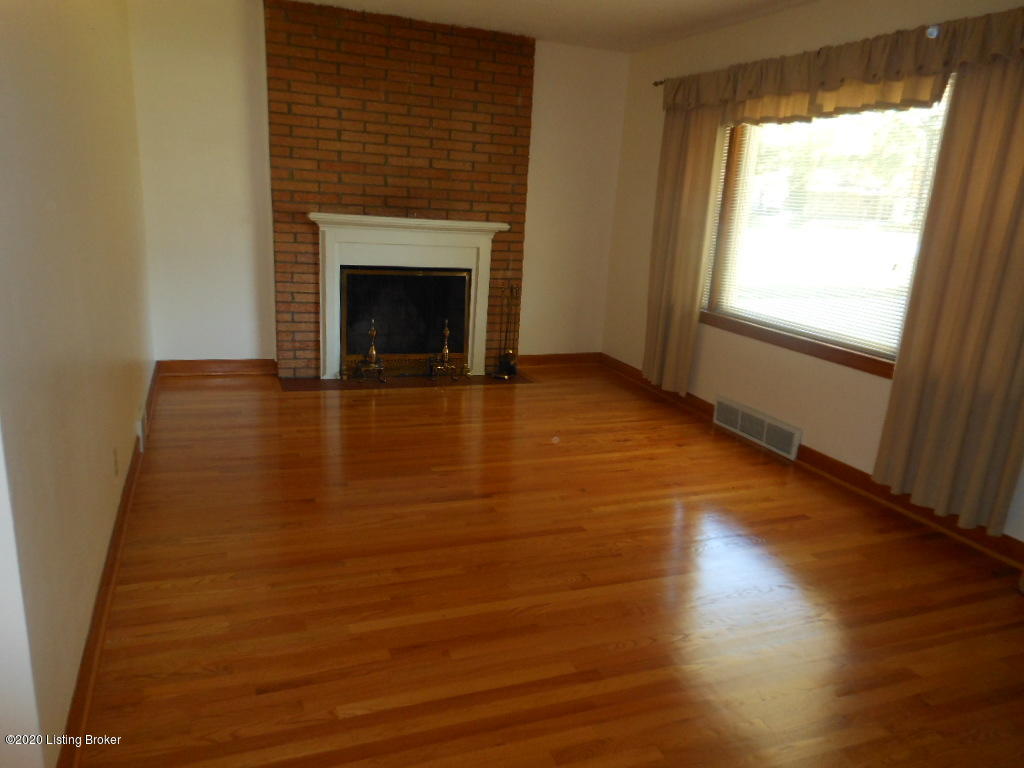 8604 Shepherdsville Road Louisville, KY 40219 - Photo 11 of 30 DSCN0707