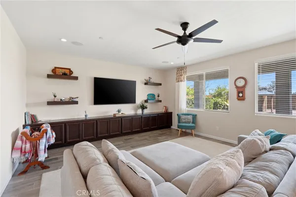 $515,000 | 470 Daphne Lane, Lemoore, CA 93245