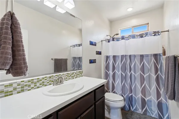 $515,000 | 470 Daphne Lane, Lemoore, CA 93245
