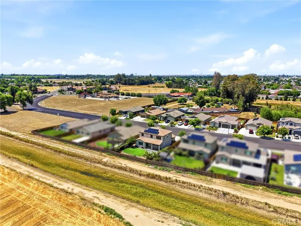 $515,000 | 470 Daphne Lane, Lemoore, CA 93245