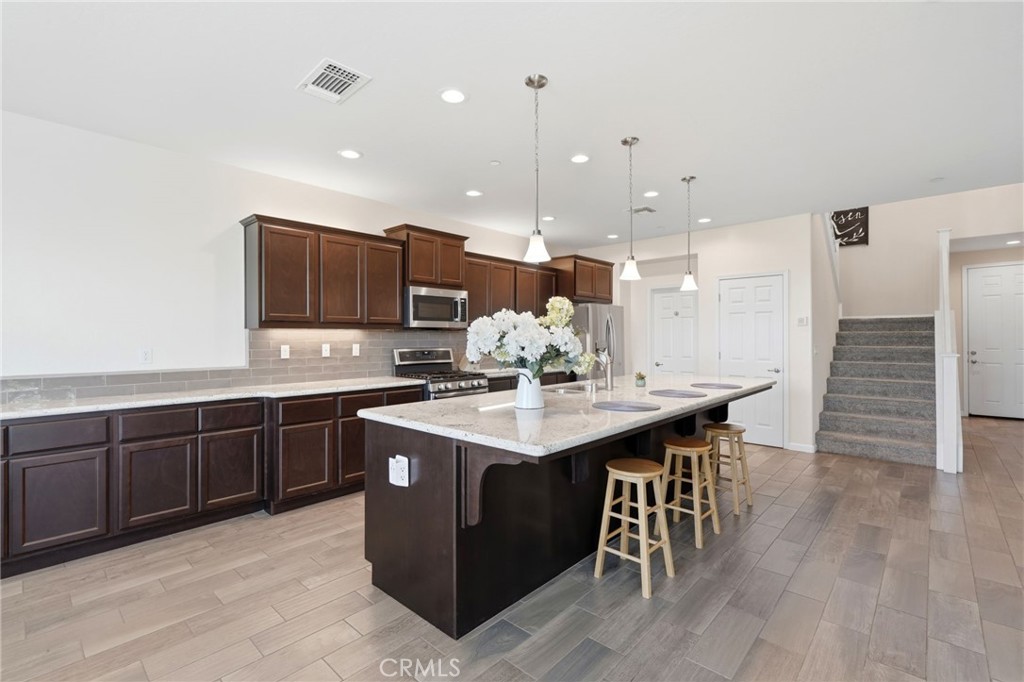 470 Daphne Lane Lemoore, CA 93245 - Photo 8 of 36