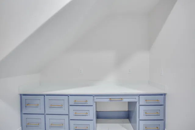 a bathroom with a tub