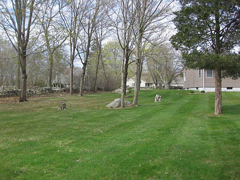 386 Stone Church Road Tiverton, RI 02878 - Photo 16 of 25 Yard/Garden.