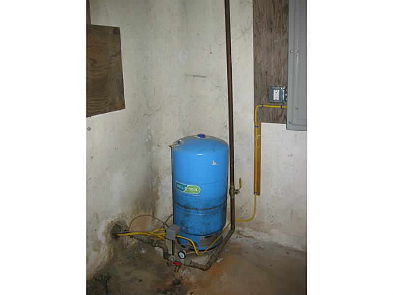 386 Stone Church Road Tiverton, RI 02878 - Photo 21 of 25 Other.