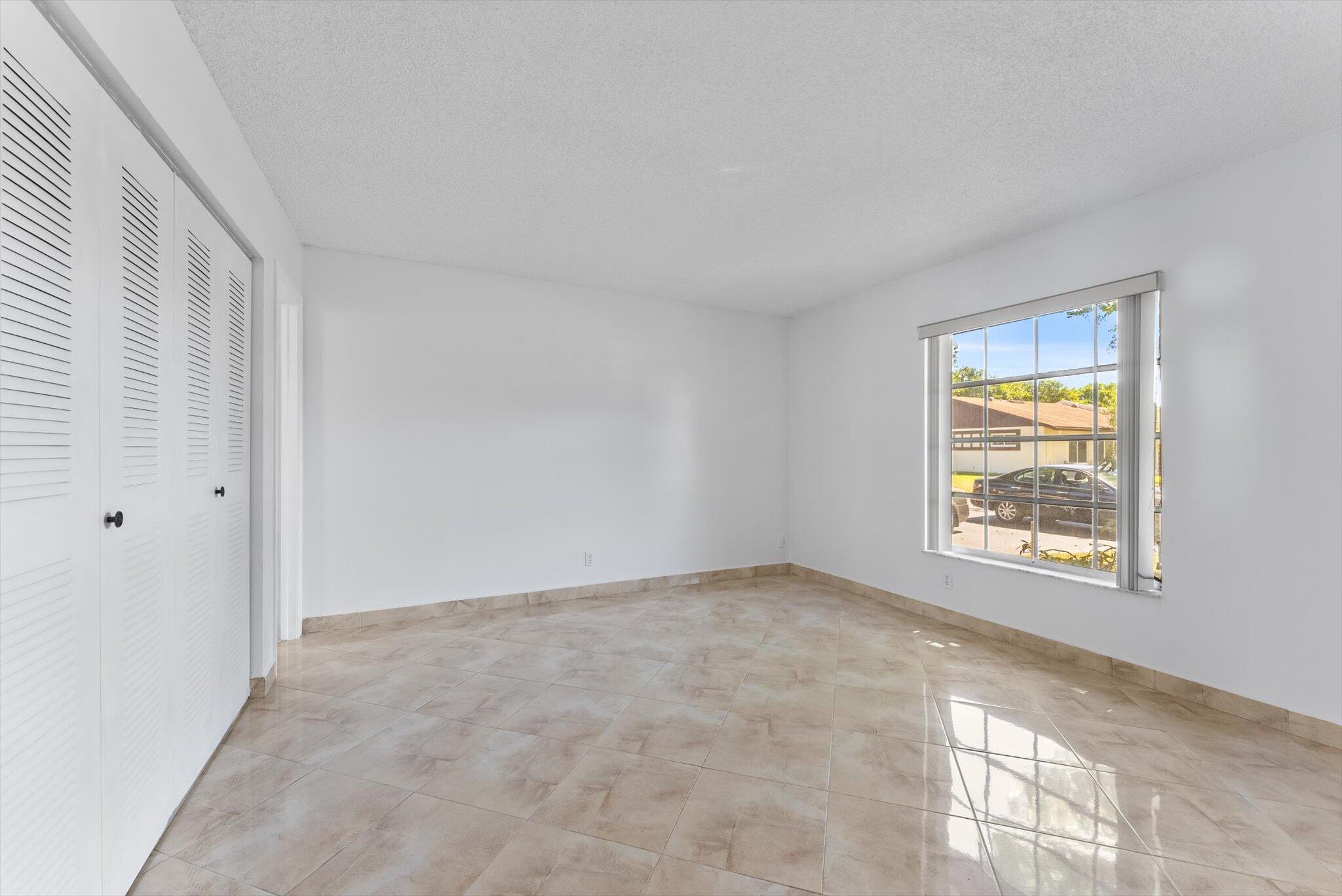 15860 Laurel Oak Circle Delray Beach, FL 33484 - Photo 16 of 22 16-1-16