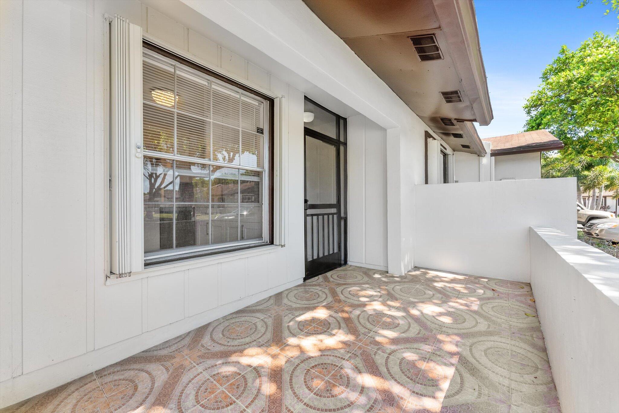 15860 Laurel Oak Circle Delray Beach, FL 33484 - Photo 3 of 22 03-1-3