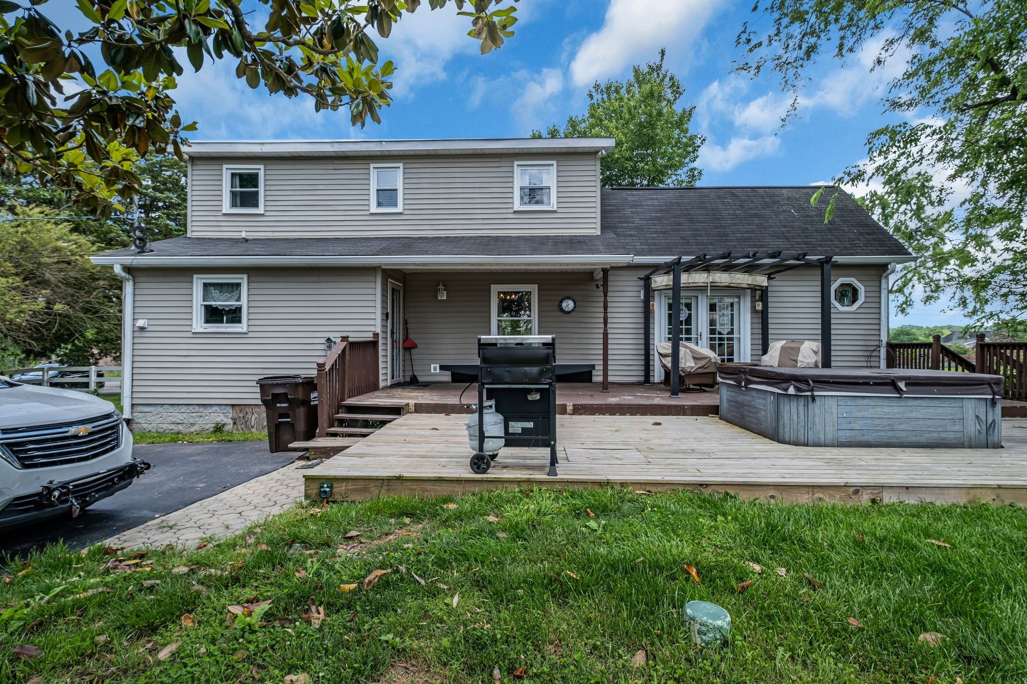 3526 Horn Springs Road Lebanon, TN 37087 - Photo 32 of 41 a view of a house with a patio